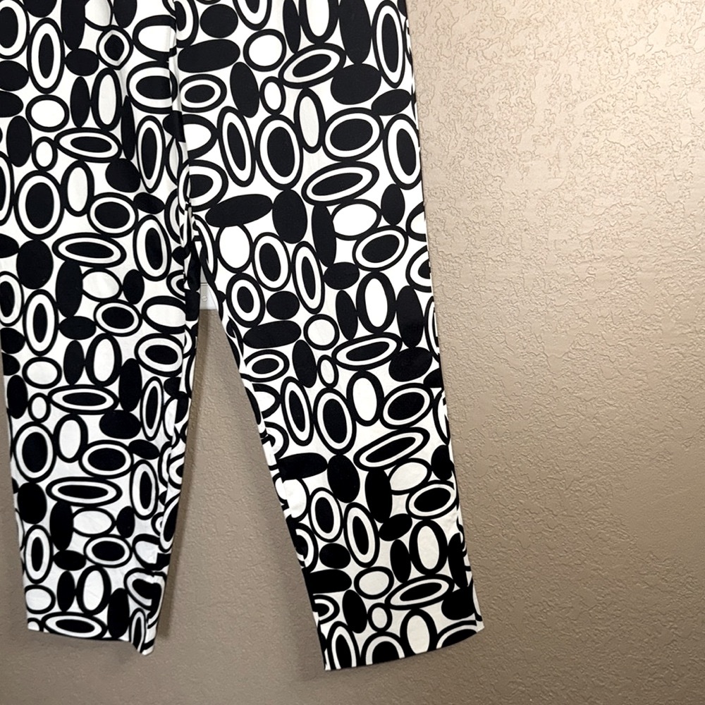 Talbots Geometric Patterned Cropped Pants - Picture 8 of 12